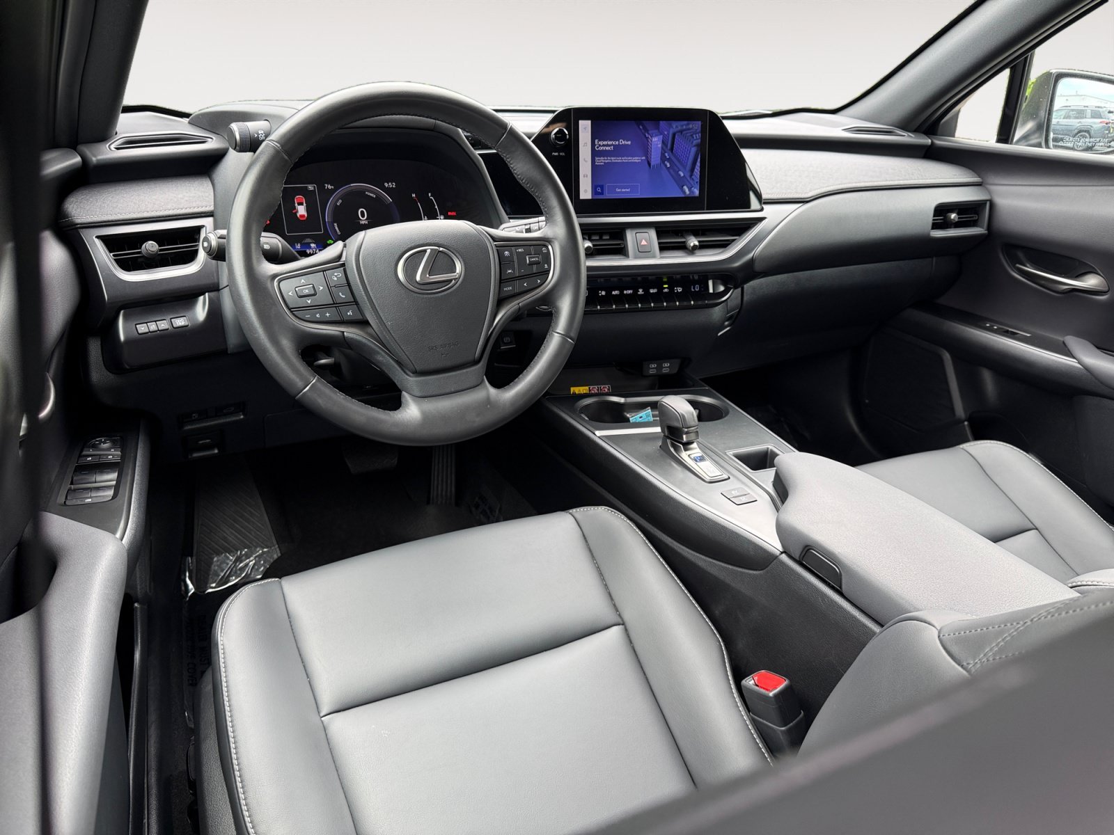 Used 2025 Iridium Lexus 300h image 15
