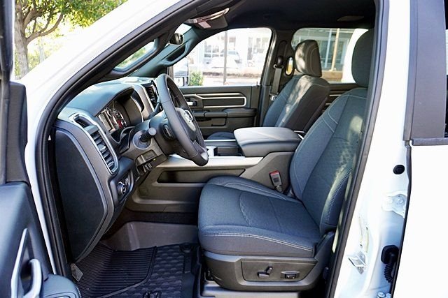 New 2026 Bright White Clear-Coat Exterior Paint RAM Big Horn image 20