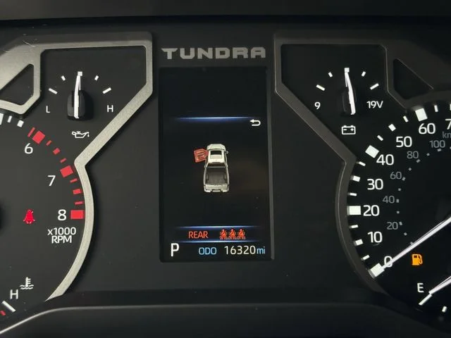 Used 2025 White Toyota SR5 image 12