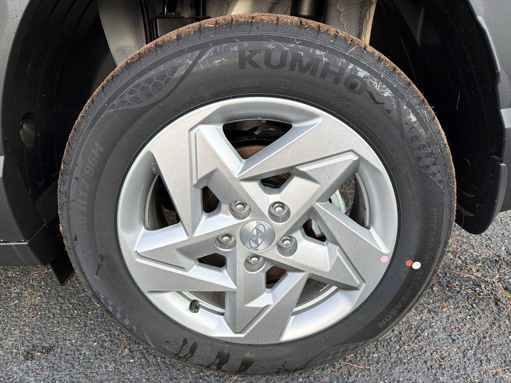 New 2026 White Hyundai SE FWD image 19