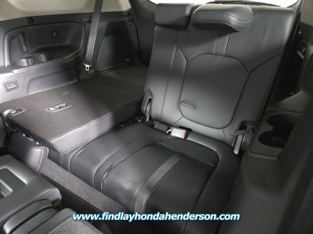 Certified Used 2025 Platinum White Pearl Honda EX-L image 15