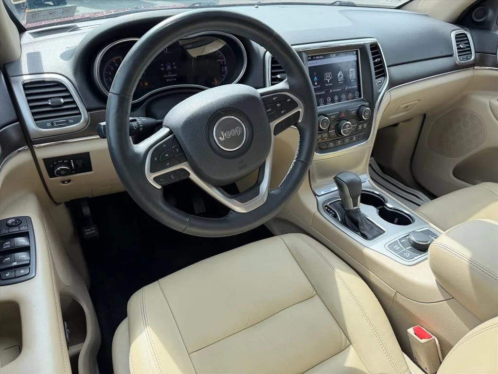 Used 2018 Red Jeep Limited image 8