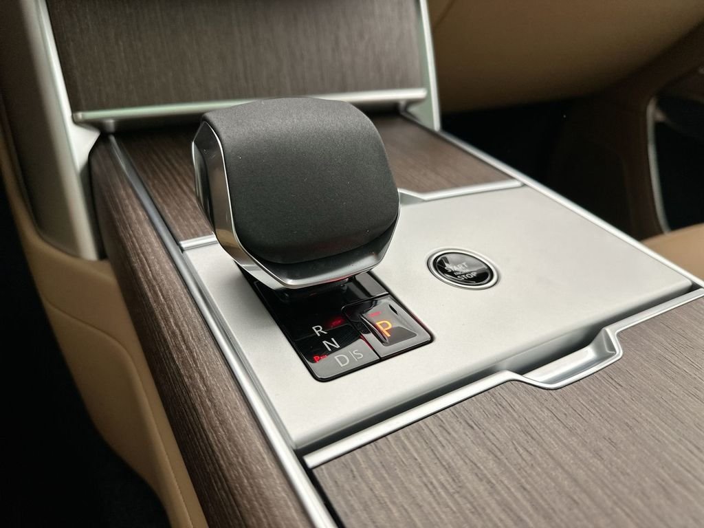 New 2026 Fuji White Land Rover SE image 12