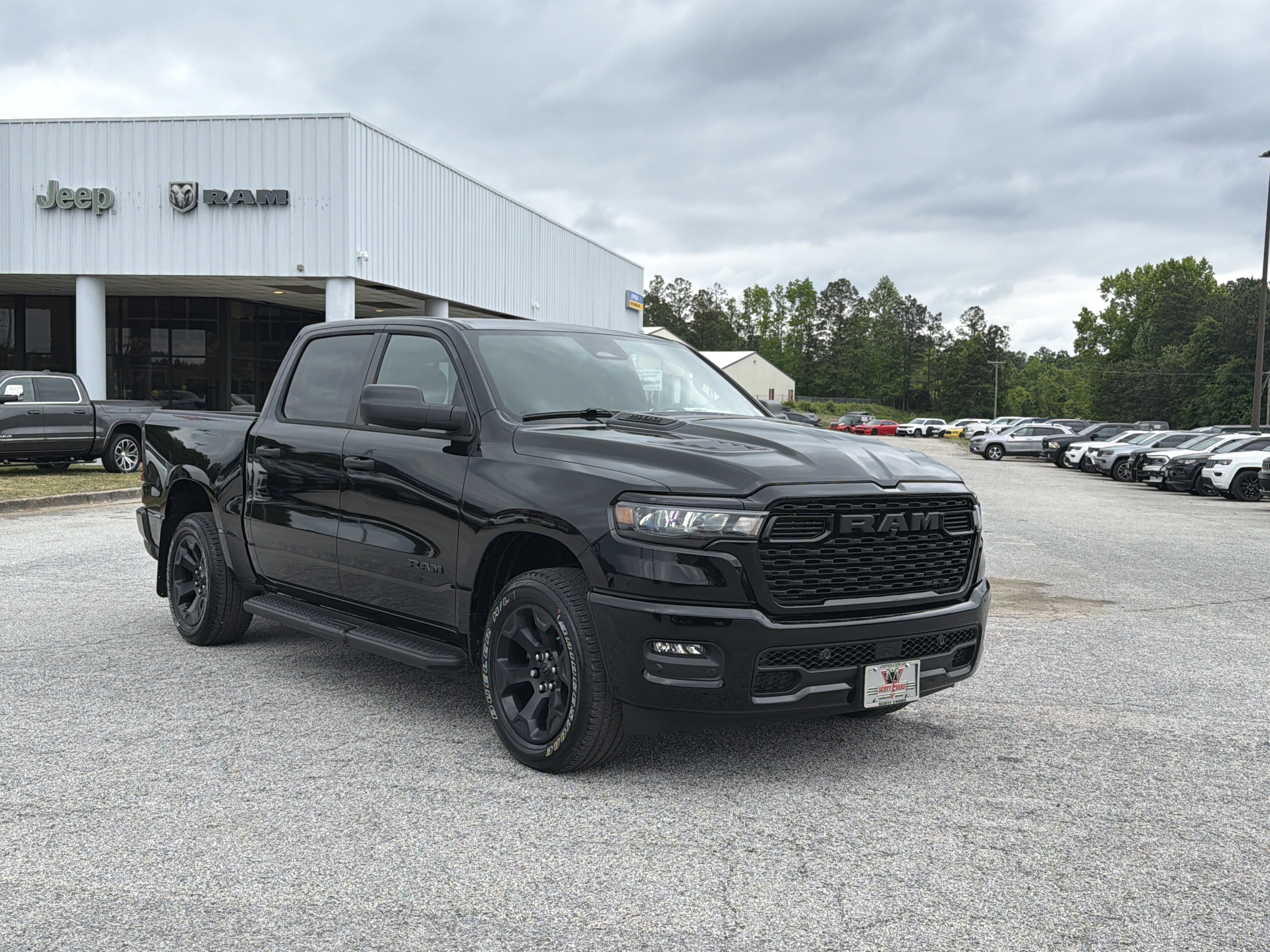 New 2026 Diamond Black Crystal Pearl-Coat Exterior Paint RAM Express image 2
