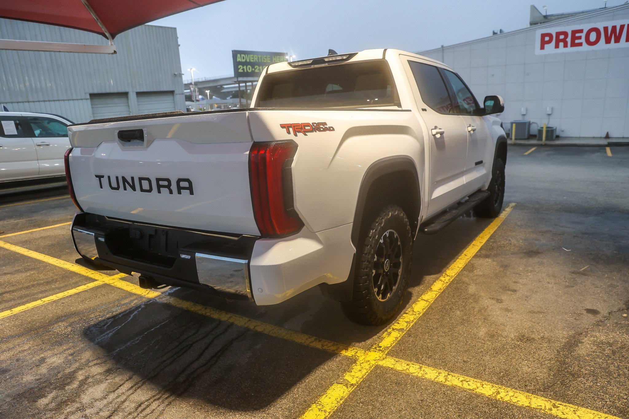 Used 2023 ICE CAP Toyota SR5 image 7