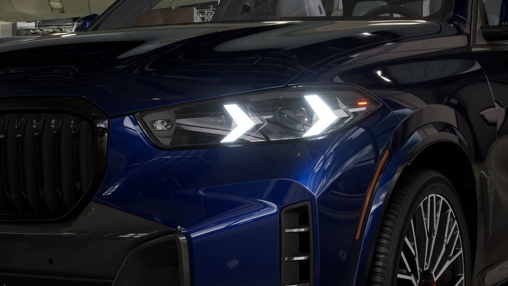 Used 2026 Tanzanite Blue II Metallic BMW sDrive40i image 32