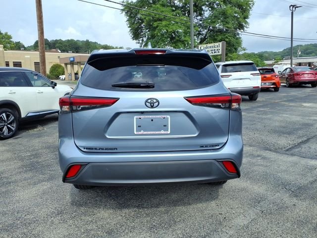 Used 2022  Toyota XLE image 6