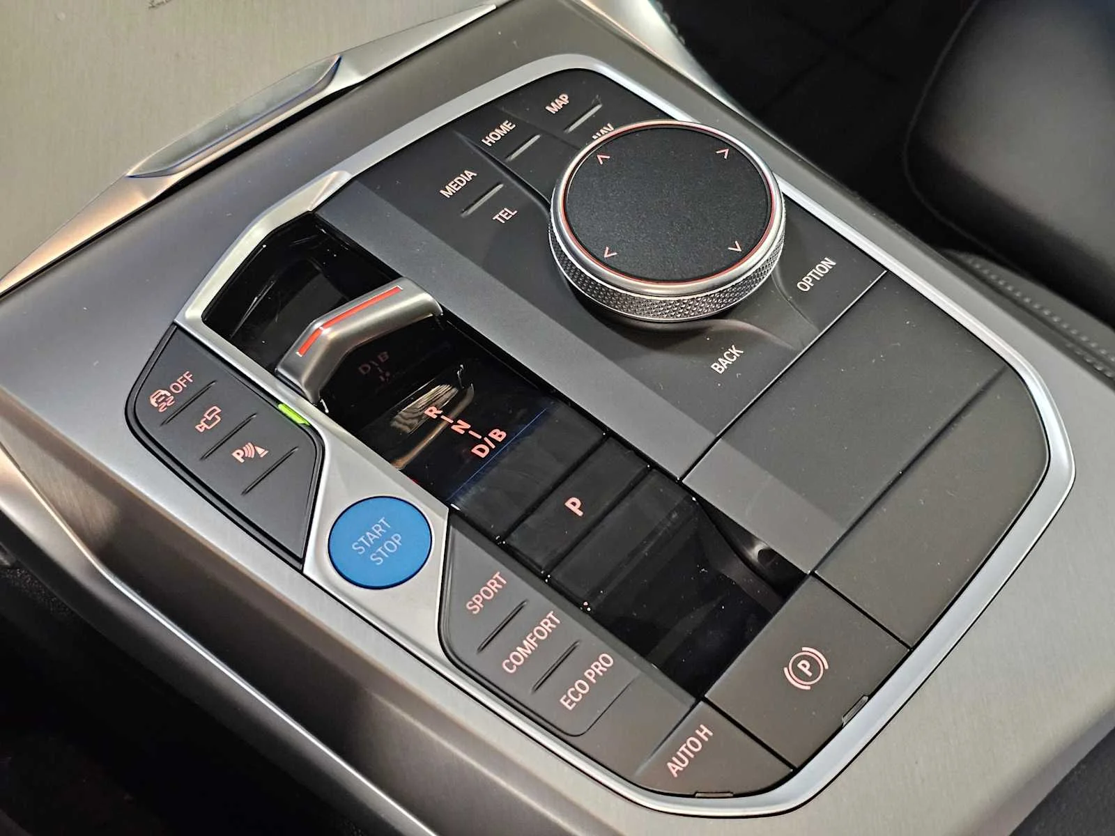 New 2026 Black Sapphire Metallic BMW xDrive40 image 21