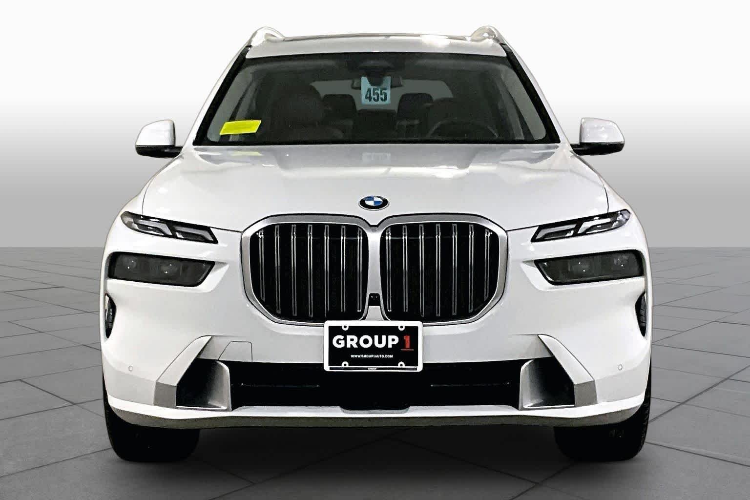 Used 2026  BMW xDrive40i image 3