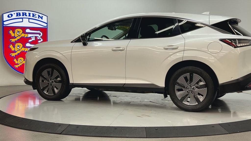 Used 2025 White Pearl Nissan SL image 7