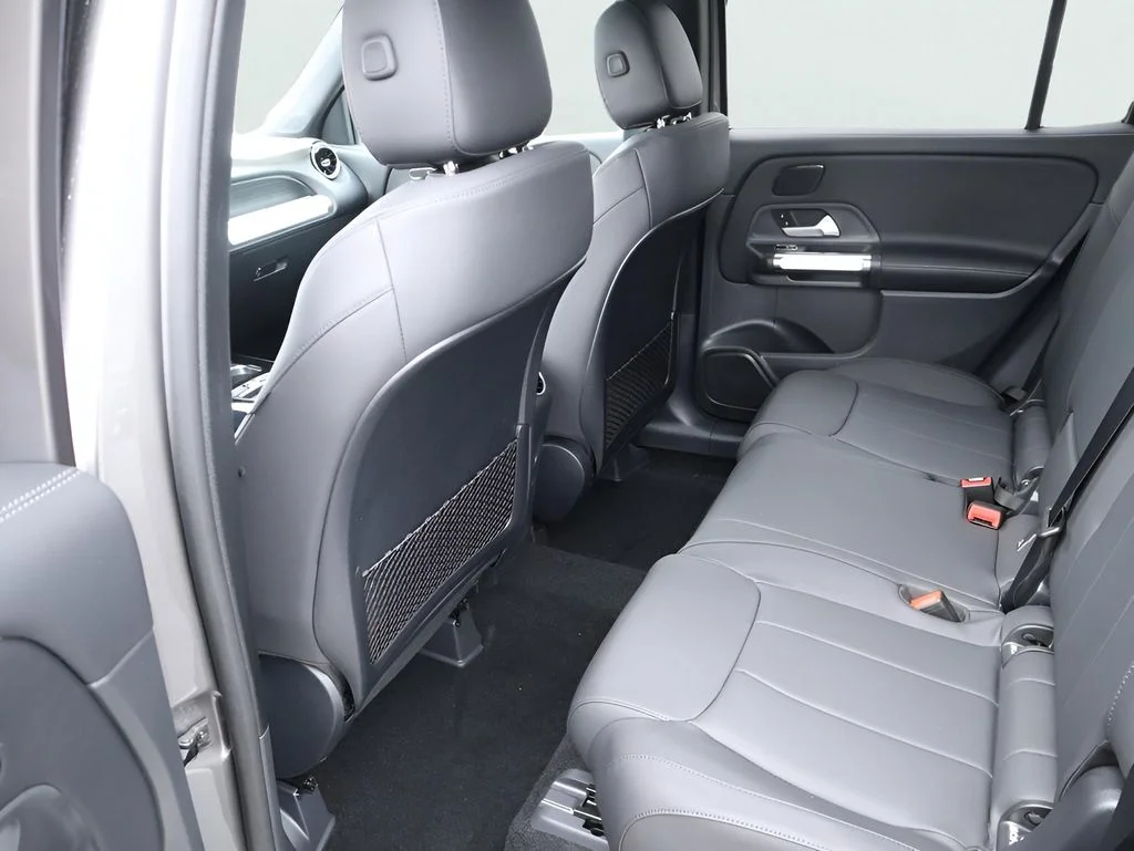 New 2026 Mountain Grey Metallic Mercedes-Benz GLB 250 image 21