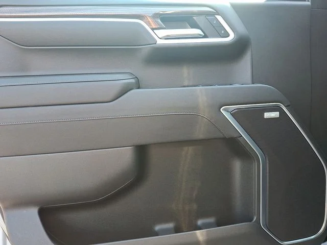 Used 2025 Gray Chevrolet RST image 11