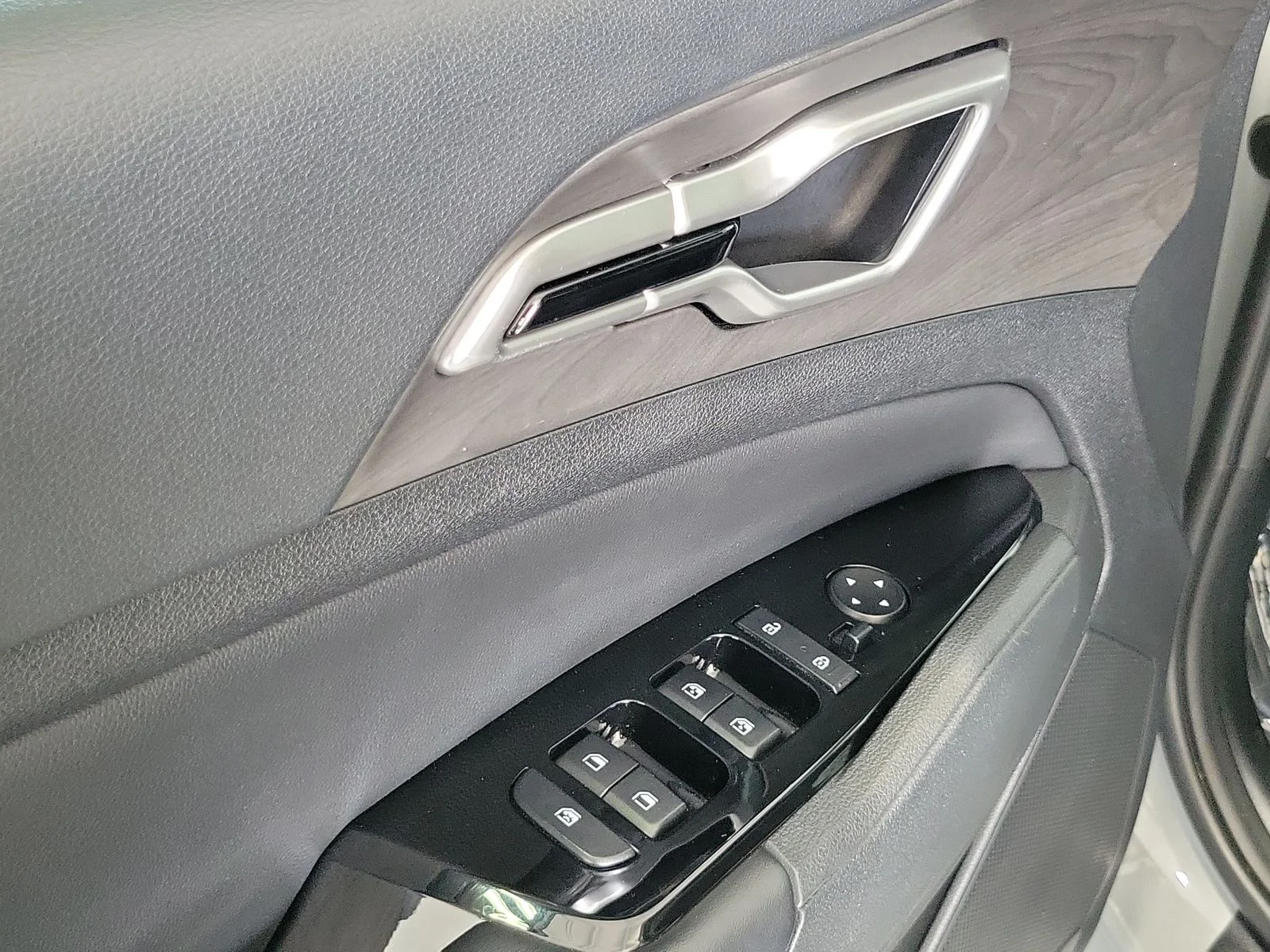 Certified Used 2023 Gray Kia X-Line image 7