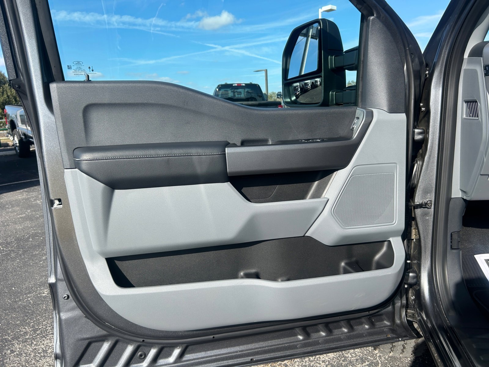 New 2026 Carbonized Gray Metallic Ford XLT image 20