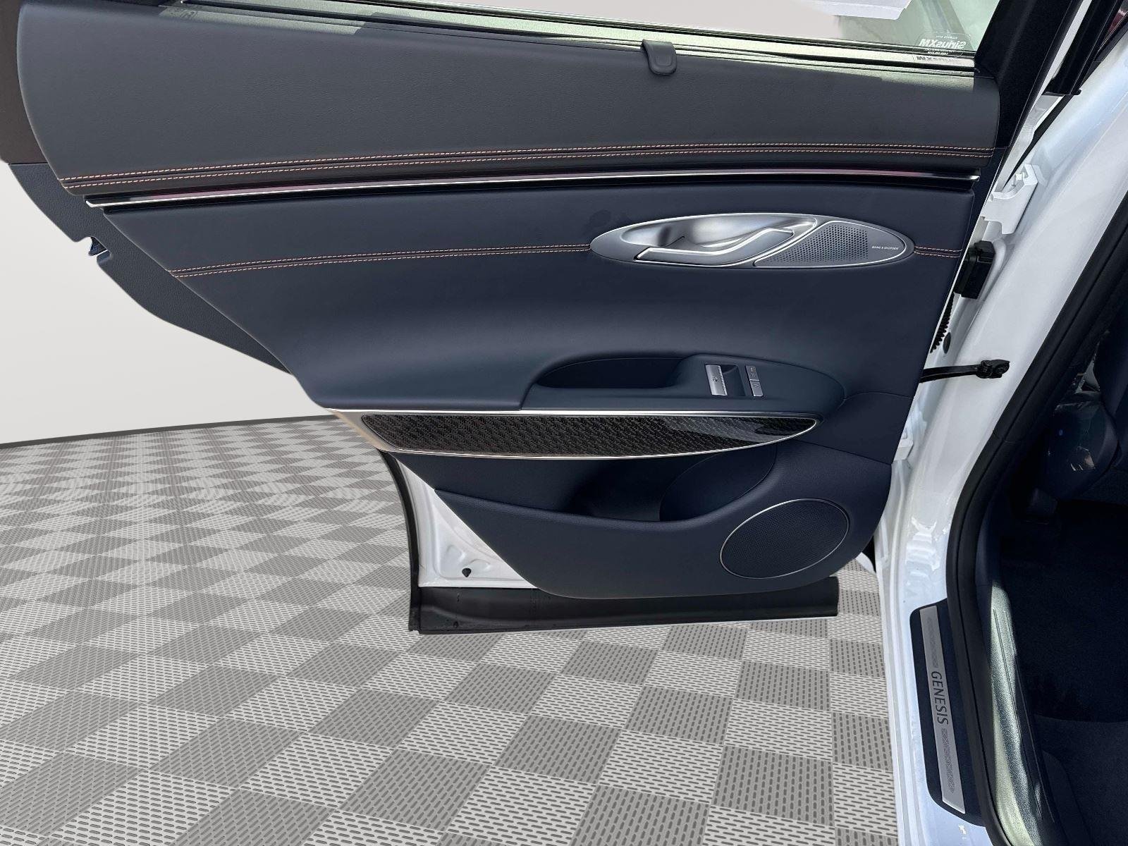2026 GENESIS GV70 Sport Prestige - Photo 11