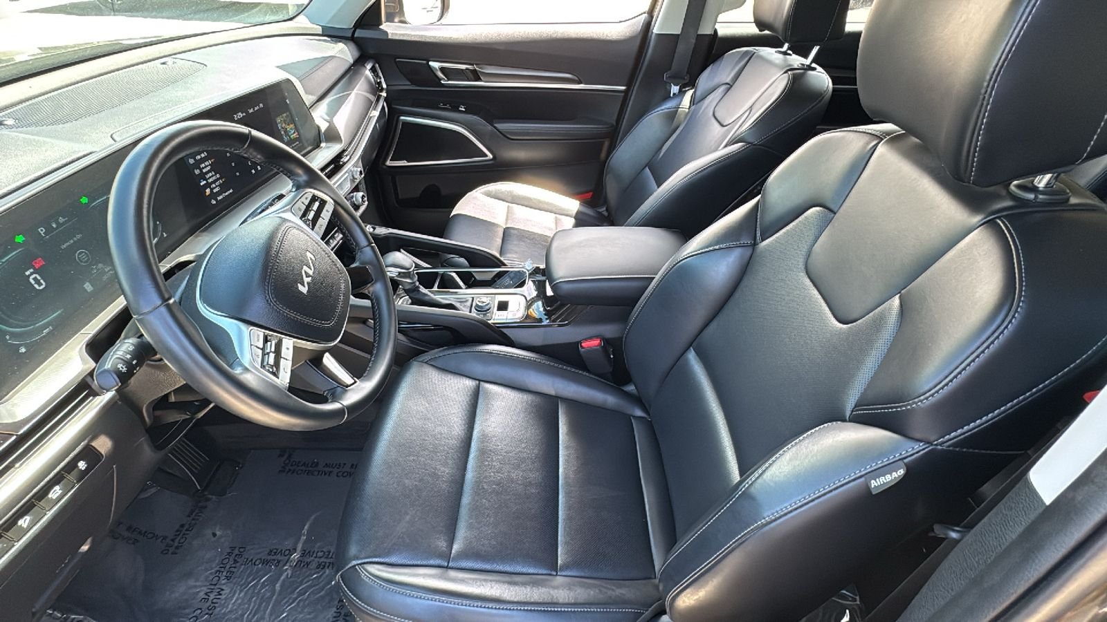 Used 2025 Green Kia S image 18
