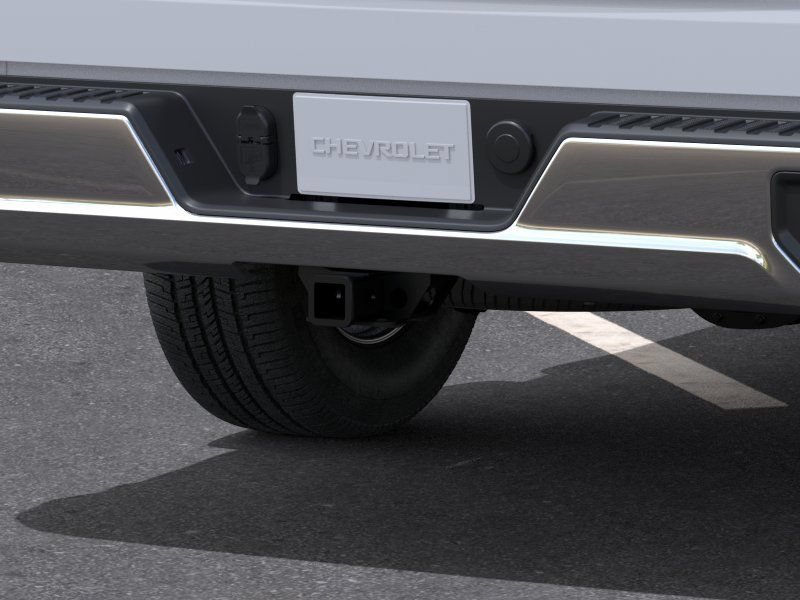 New 2026 Summit White Chevrolet WT image 16