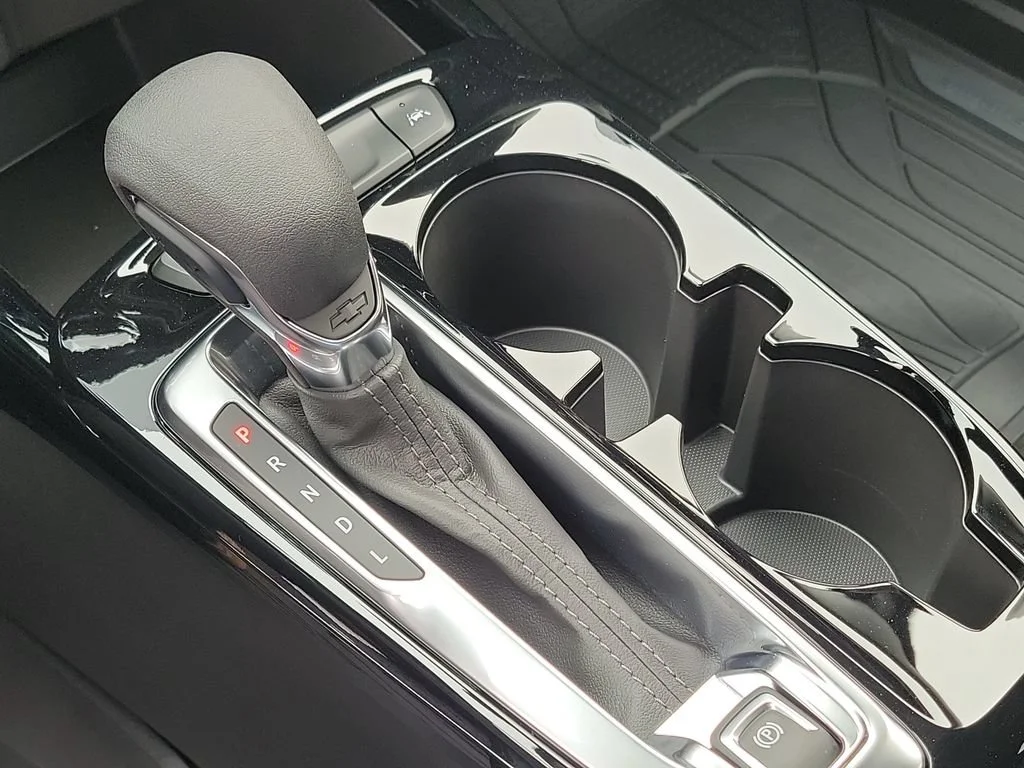 New 2026 Mosaic Black Metallic Chevrolet LT image 15