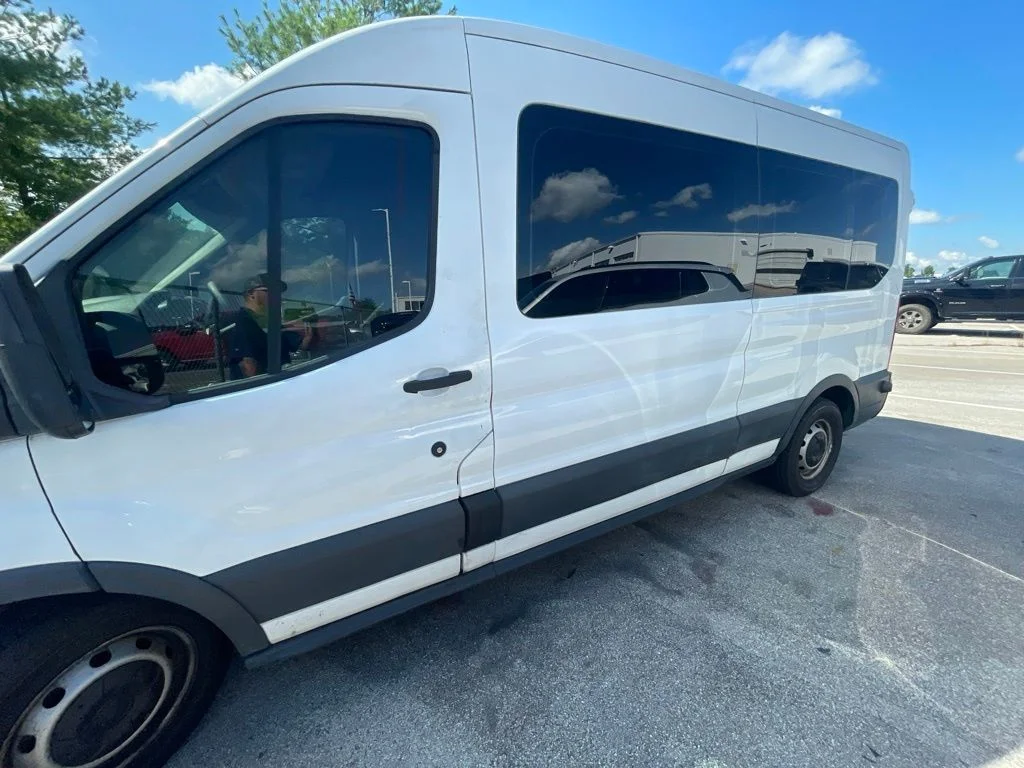Used 2015 White Ford XL image 2