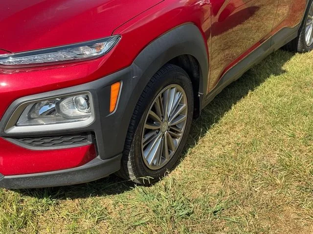 Used 2018 Red Hyundai SEL image 4
