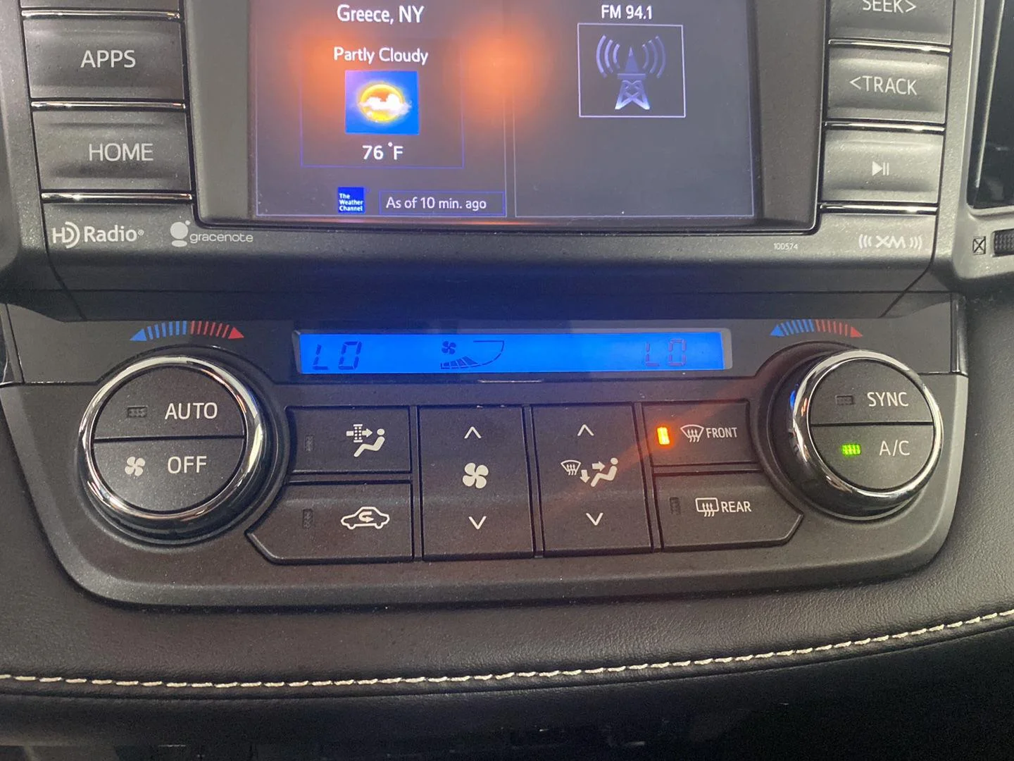 Used 2018 Galactic Aqua Mica Toyota XLE image 14
