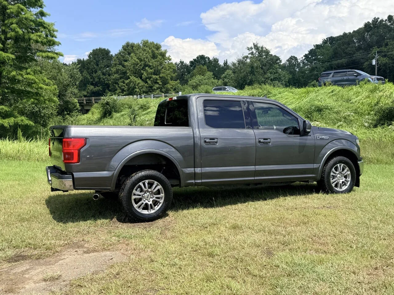 Used 2020 Gray Ford Lariat 4x2 4dr SuperCrew 5.5 ft. SB image 5