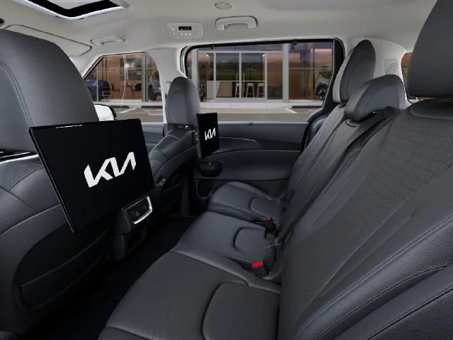 New 2027 White Kia SX Prestige image 18
