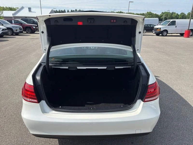 Used 2016  Mercedes-Benz E 350 image 9