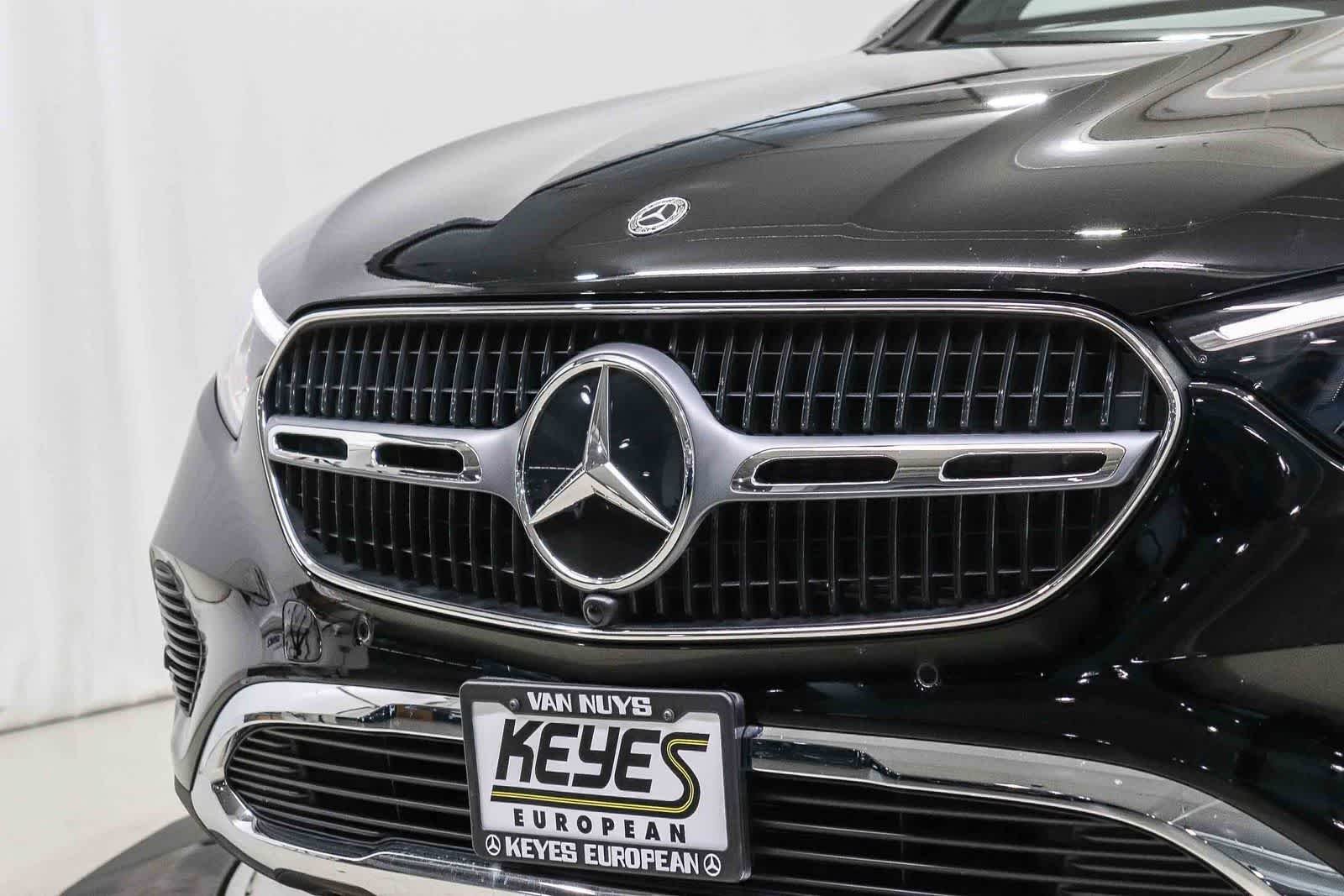 Used 2026 Black Mercedes-Benz GLC 300 image 8