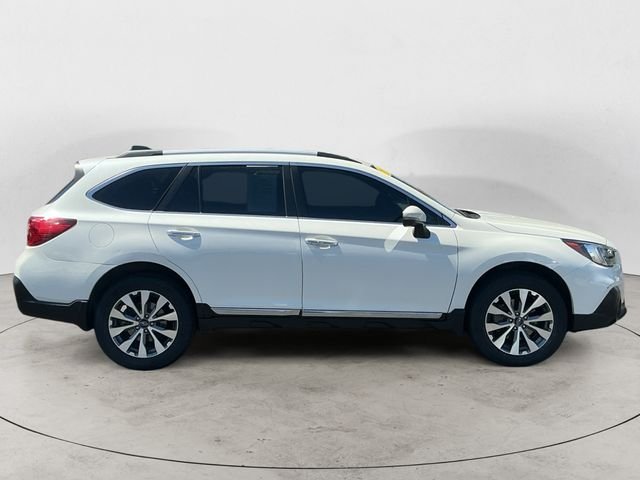 Used 2018 White Subaru 2.5i image 6