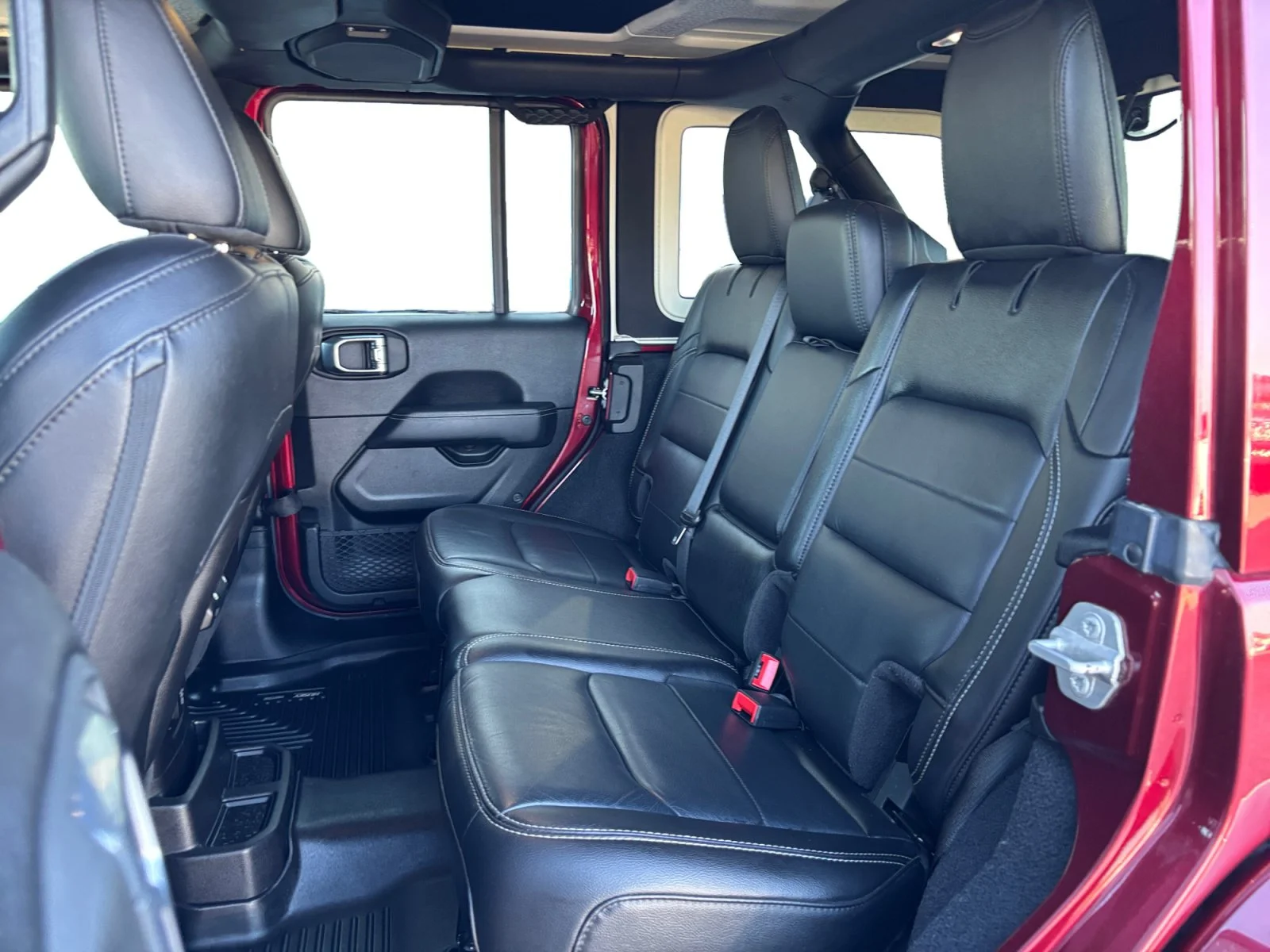 Certified Used 2021 Snazzberry Pearl Jeep Unlimited Sahara image 16