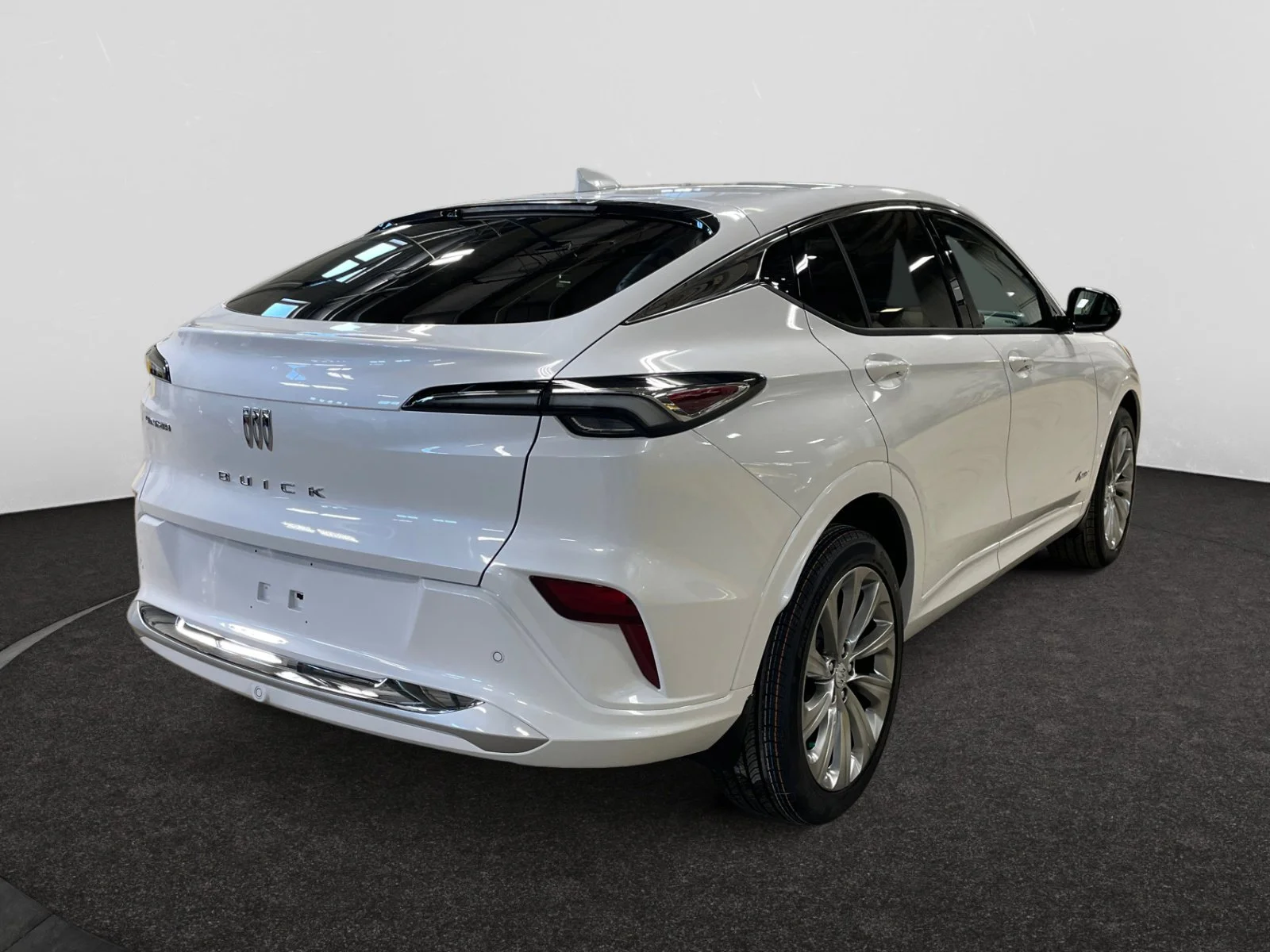 New 2026 White Frost Tricoat Buick Avenir image 5