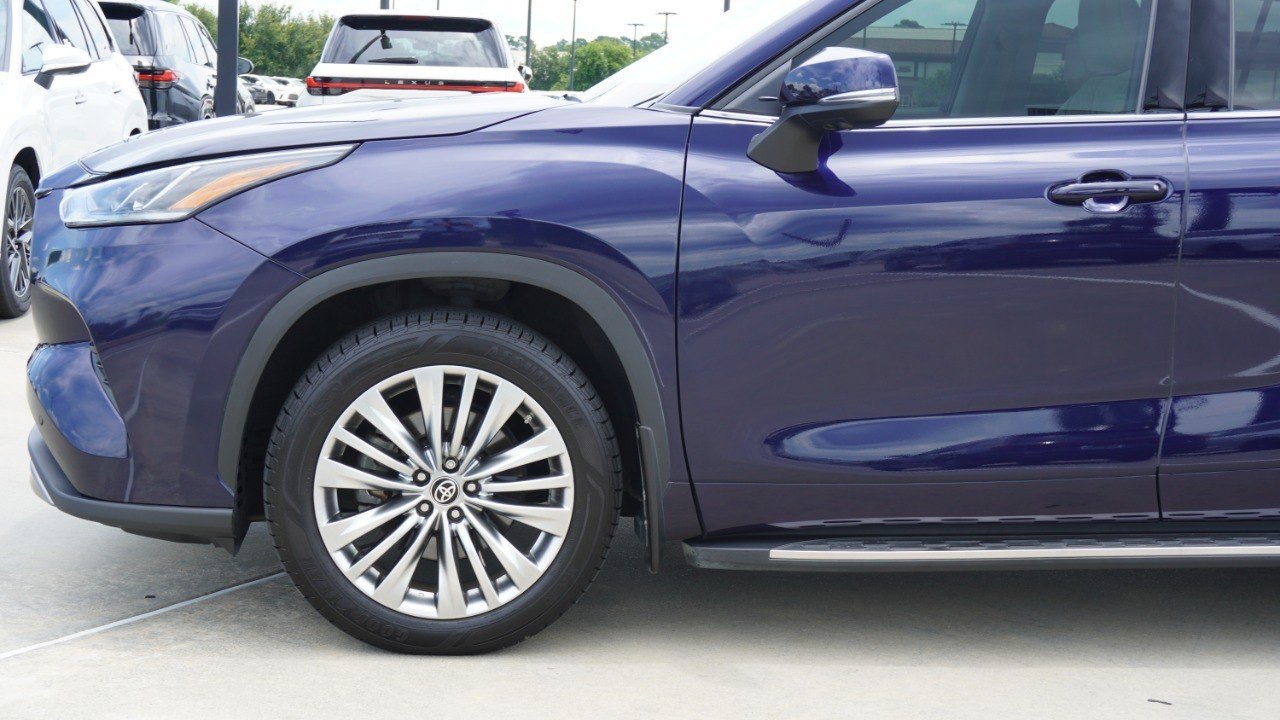 Used 2024 Blue Toyota Platinum image 10