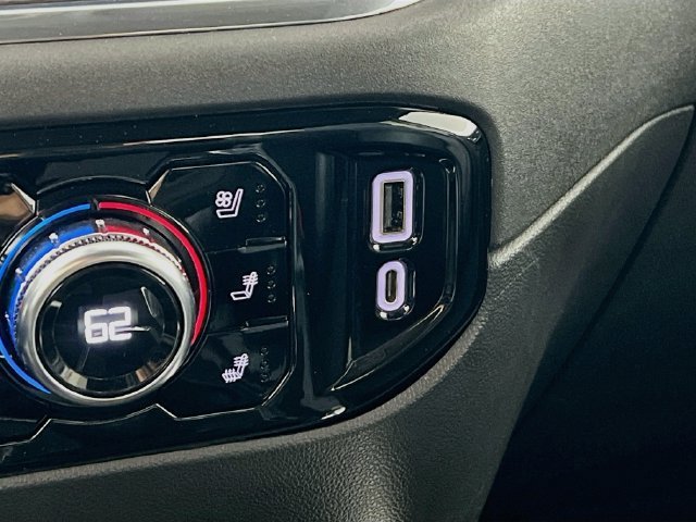 2023 GMC Sierra 1500 SLT - Photo 21