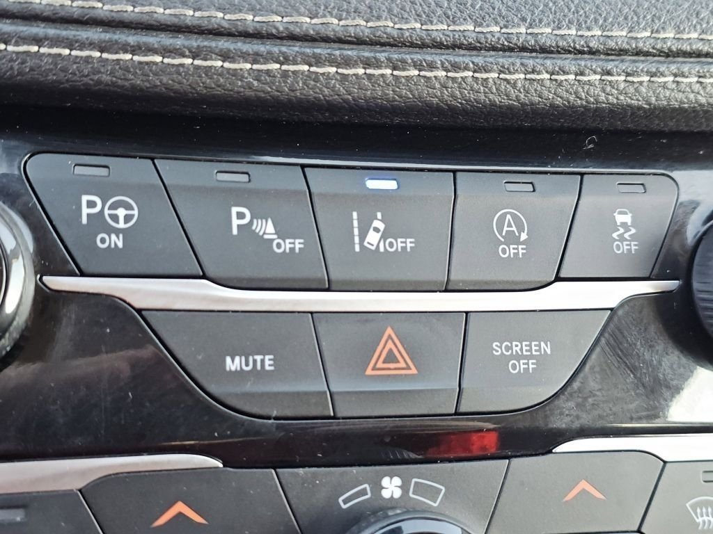 2023 Chrysler Pacifica Limited - Photo 11