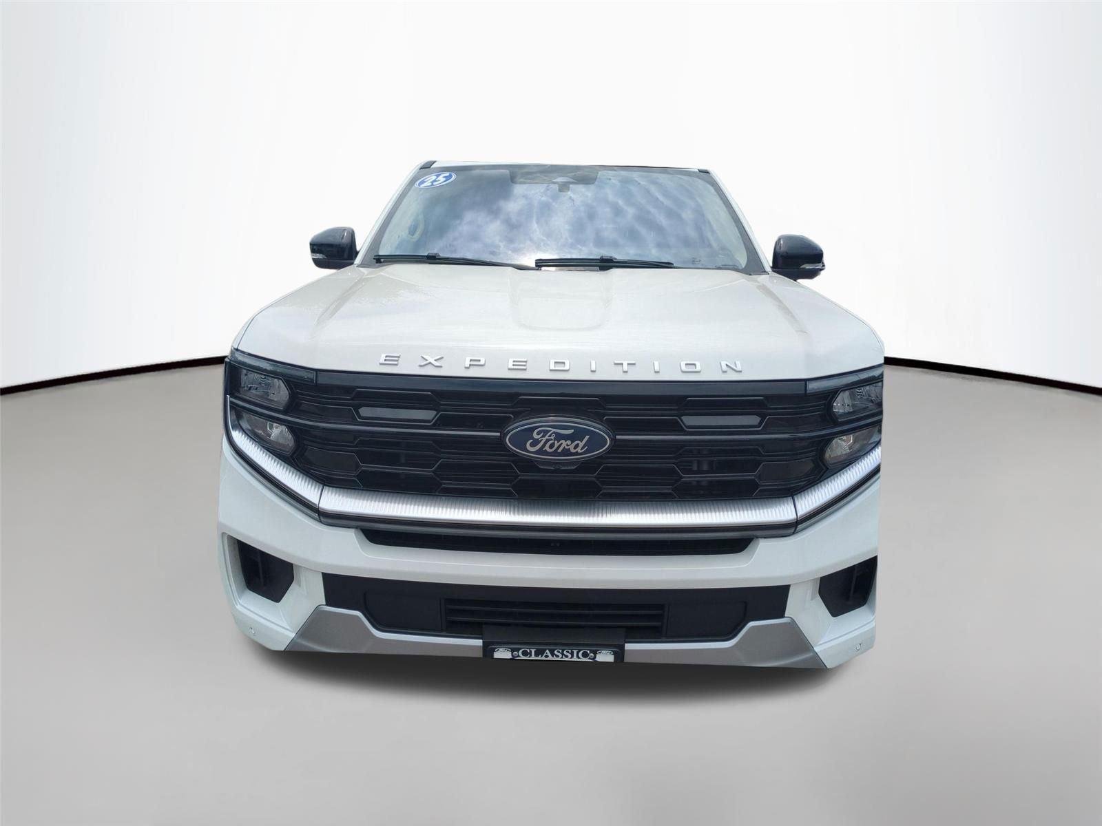 Used 2025 Star White Metallic Tri-Coat Ford Platinum image 14