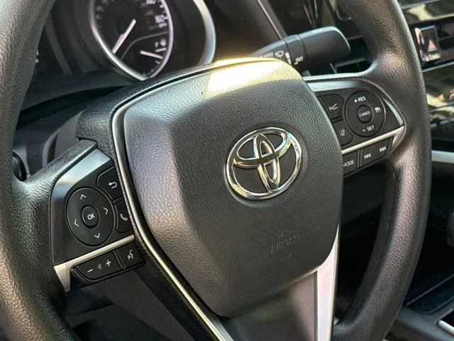 Used 2023 White Toyota LE image 29