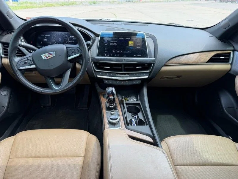 Used 2022 White Cadillac Premium Luxury image 9