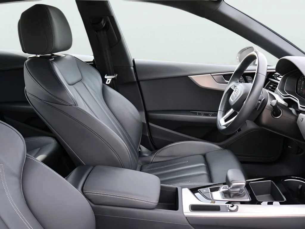 Used 2025  Audi 45 S line Premium image 11