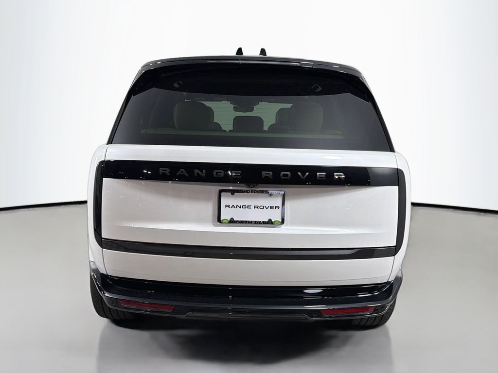 New 2026 Ostuni Pearl White Land Rover SE image 6