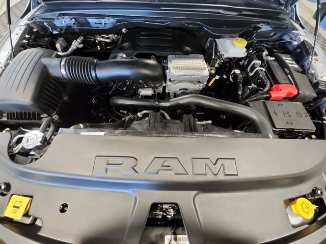 New 2026 Silver Zynith Exterior Paint RAM Big Horn/Lone Star image 20