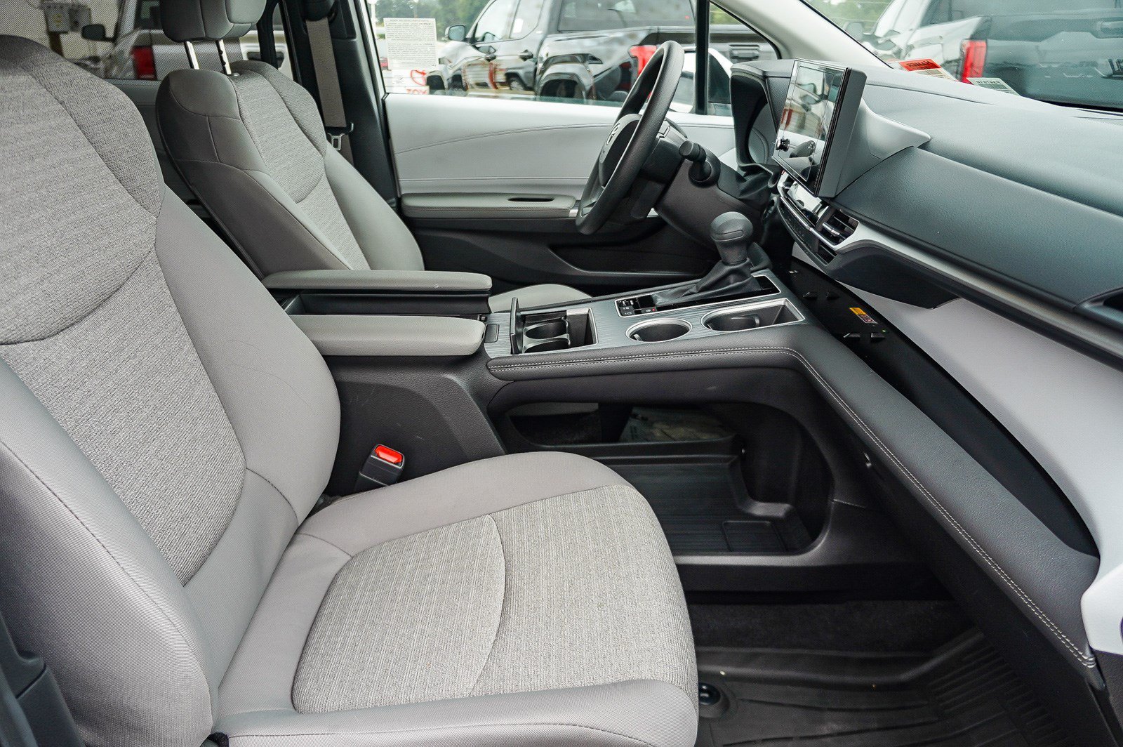 Used 2025 Ice Cap Toyota LE image 16