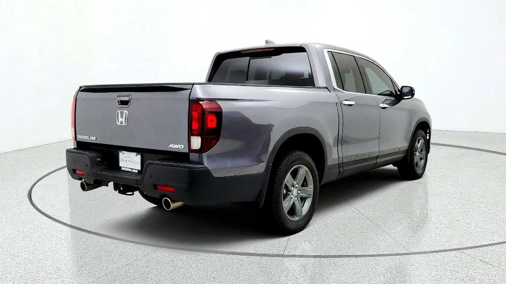Used 2023 Modern Steel Metallic Honda RTL-E AWD image 5