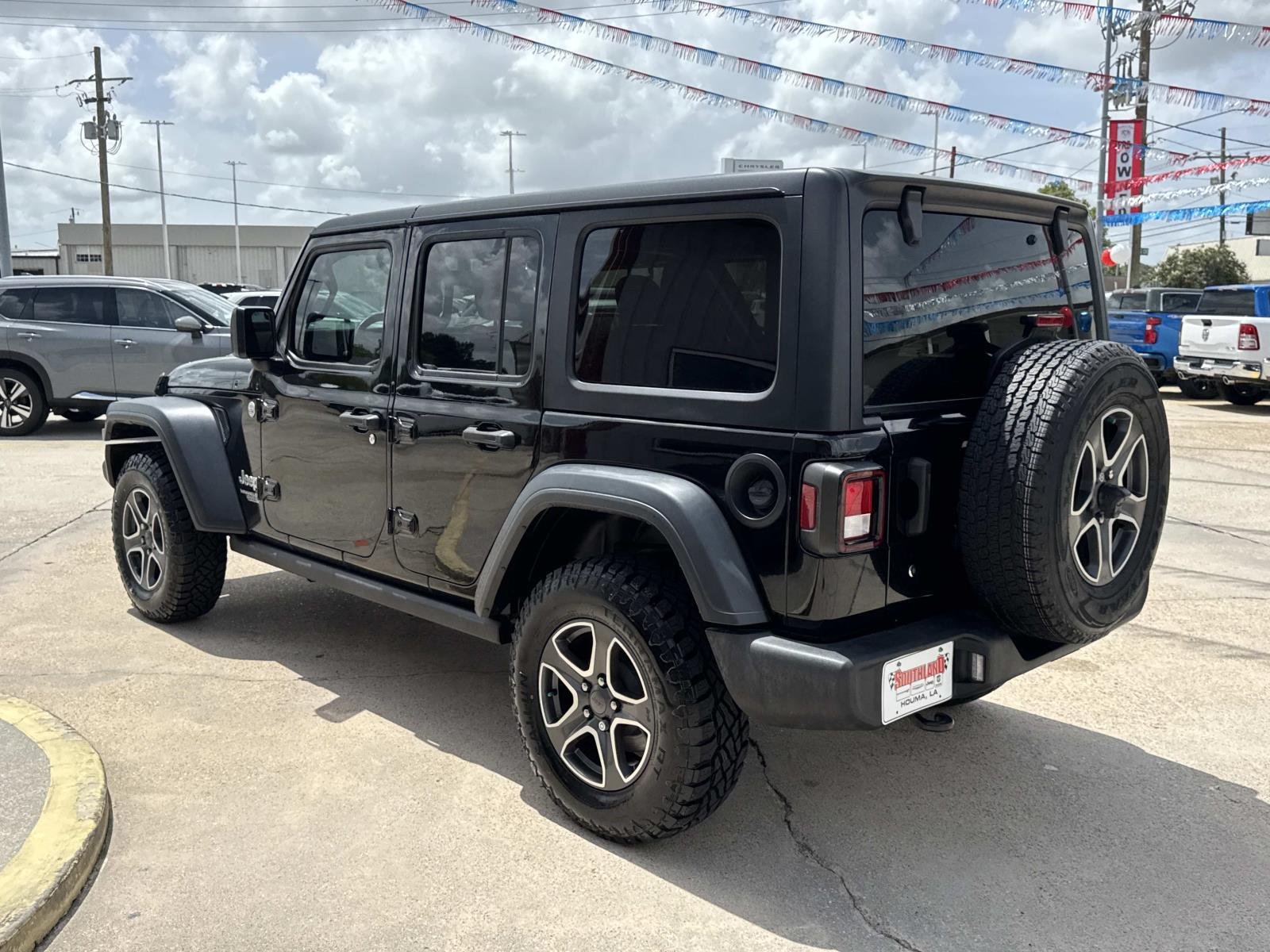 Used 2020 Black Clearcoat Jeep Sport S image 5