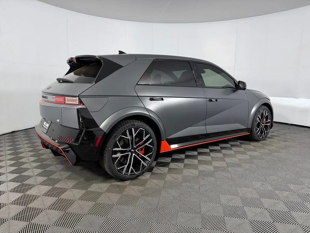 Used 2025 Gray Hyundai Base image 7