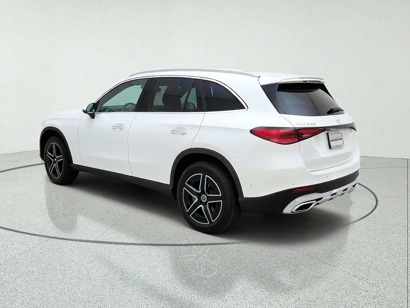 Certified Used 2026 Polar White Mercedes-Benz GLC 300 image 12