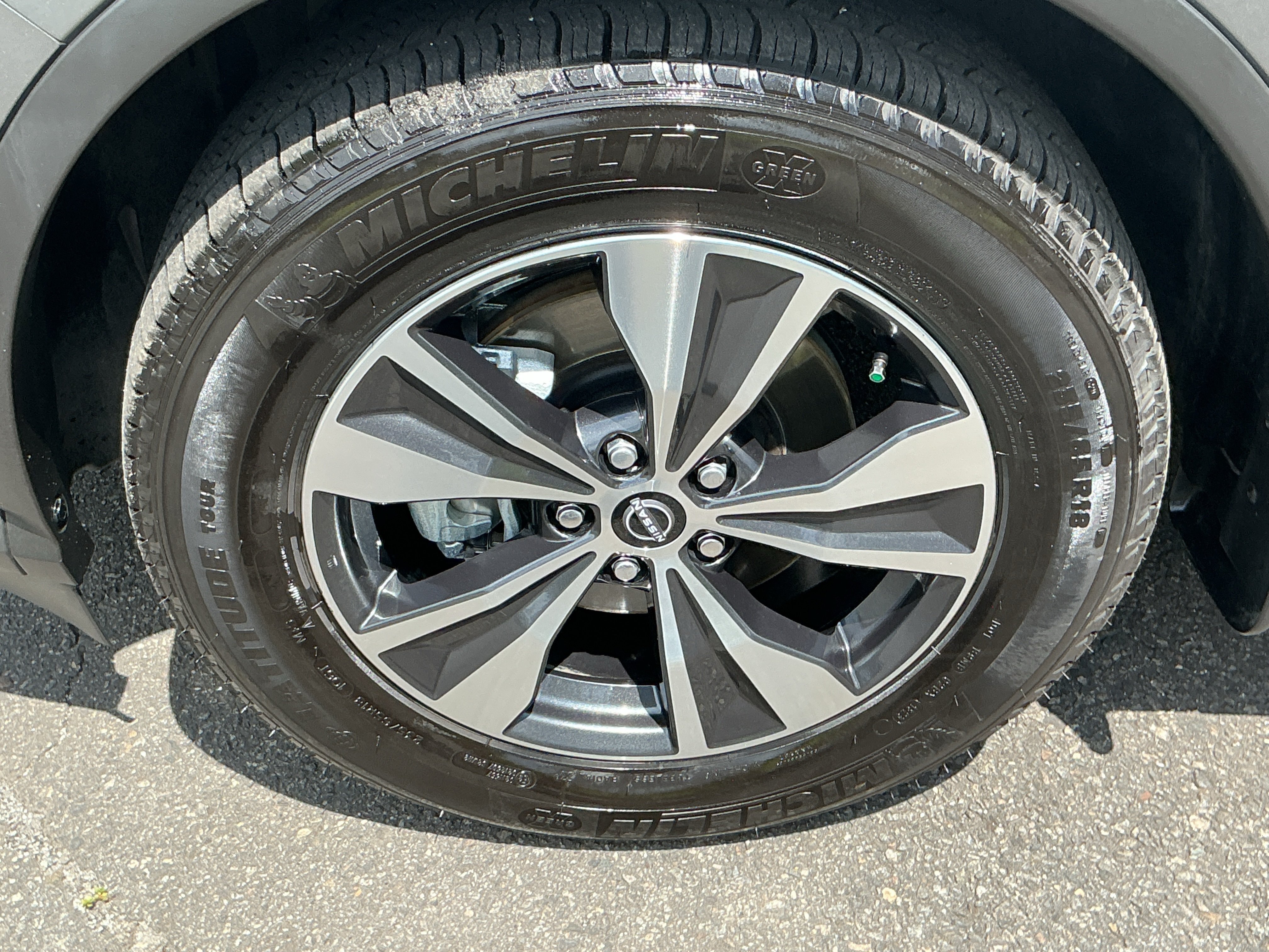 Certified Used 2024 Gun Metallic Nissan SV image 10
