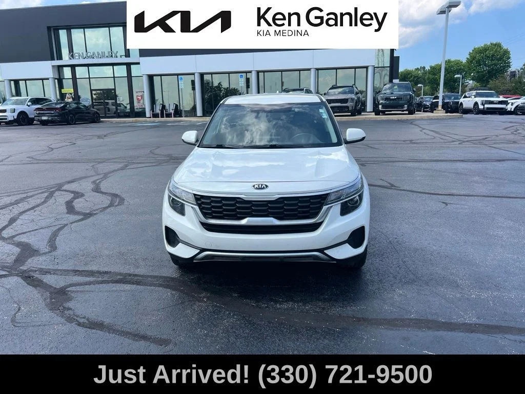 Used 2021 White Kia LX image 2