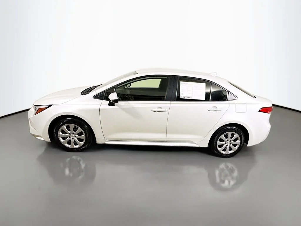 Used 2024 Wind Chill Pearl Toyota Hybrid LE image 4