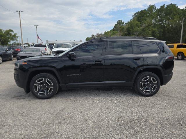 New 2026 Diamond Black Crystal Pearl-Coat Exterior Paint Jeep Laredo image 6